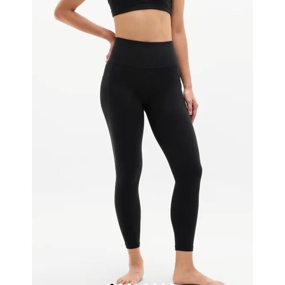 Athleta sz M women Salutation Stash Pocket 7/8 leggings Black - Picture 1 of 12
